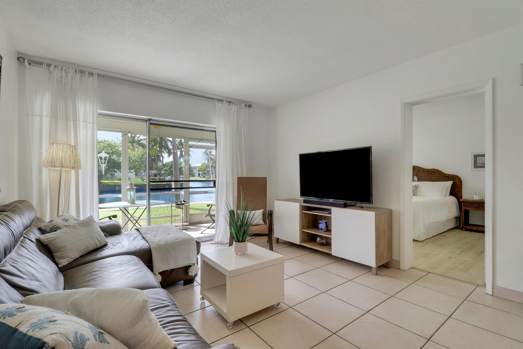 LAKESHORE LODGE CO-OP - Residential