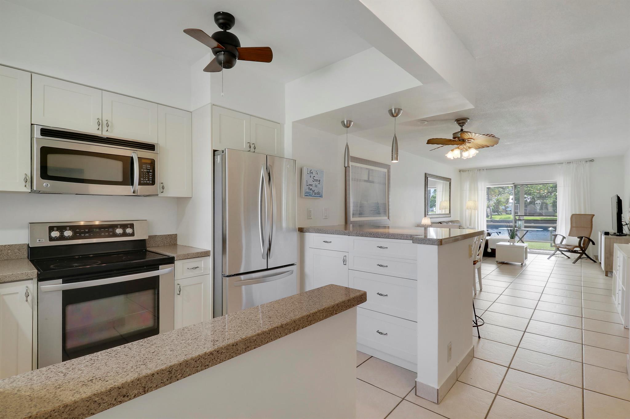 LAKESHORE LODGE CO-OP - Residential