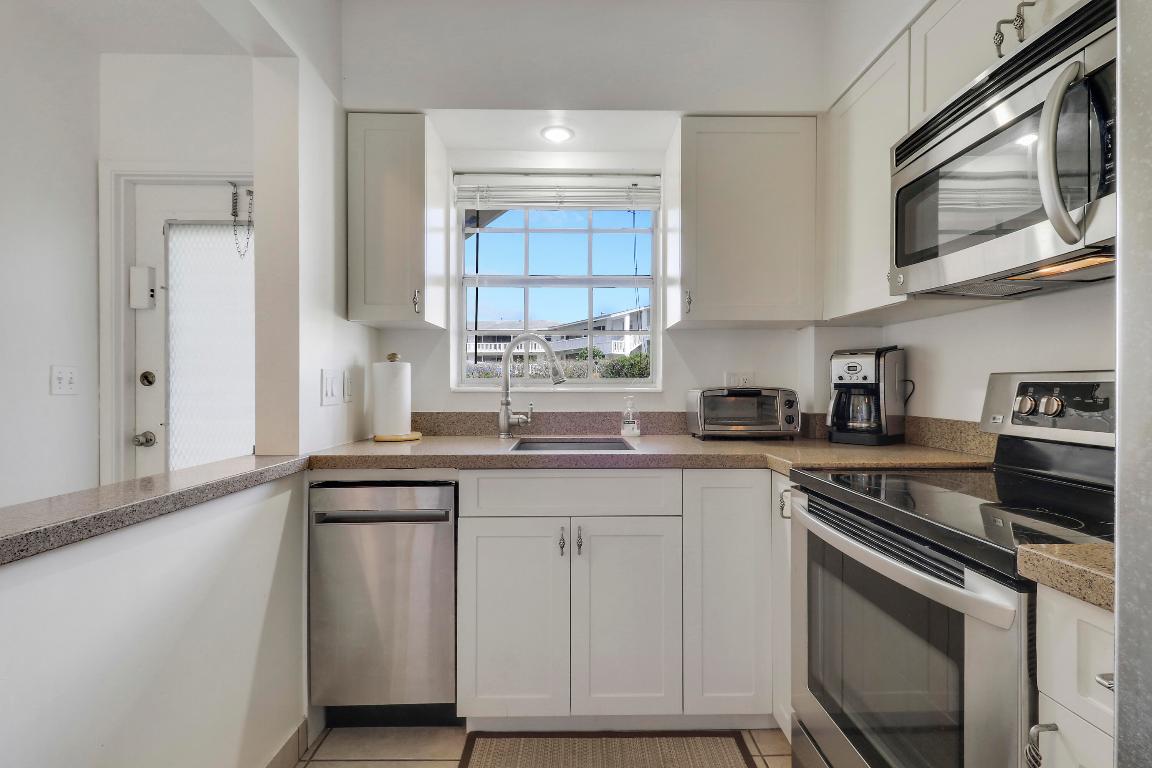 LAKESHORE LODGE CO-OP - Residential