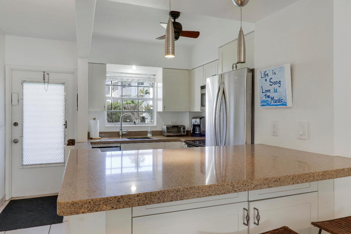 LAKESHORE LODGE CO-OP - Residential