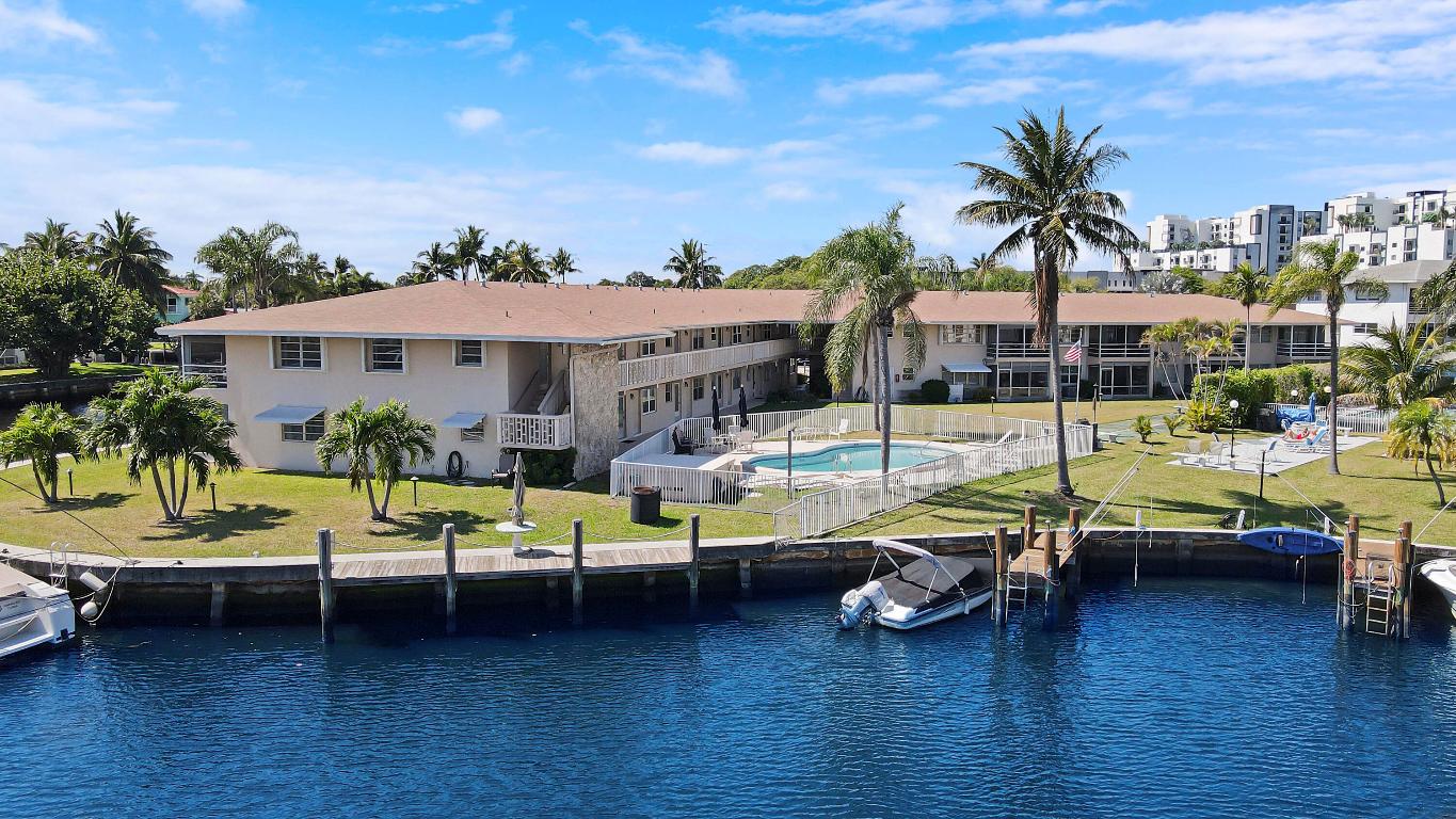 LAKESHORE LODGE CO-OP - Residential