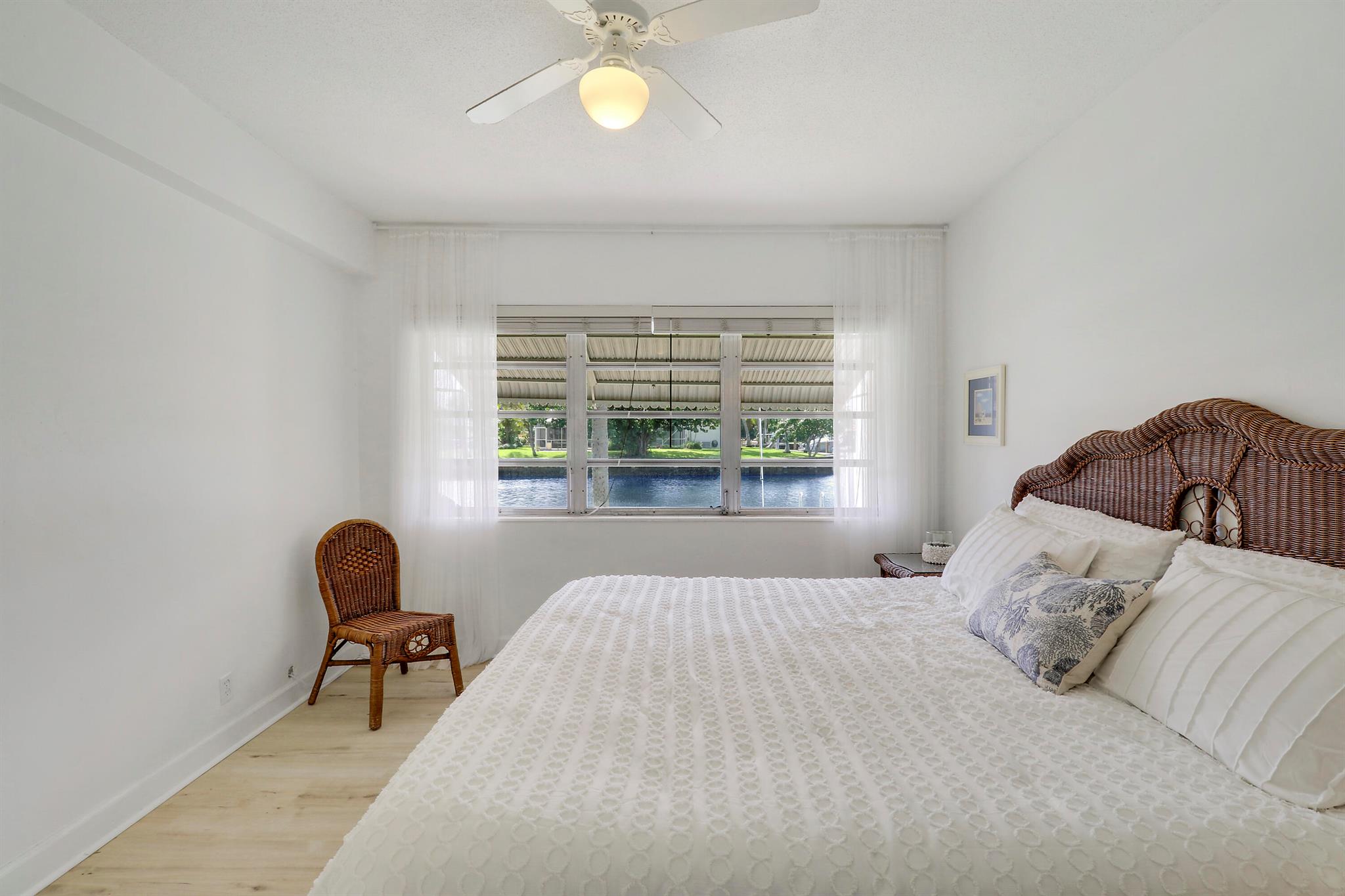 LAKESHORE LODGE CO-OP - Residential