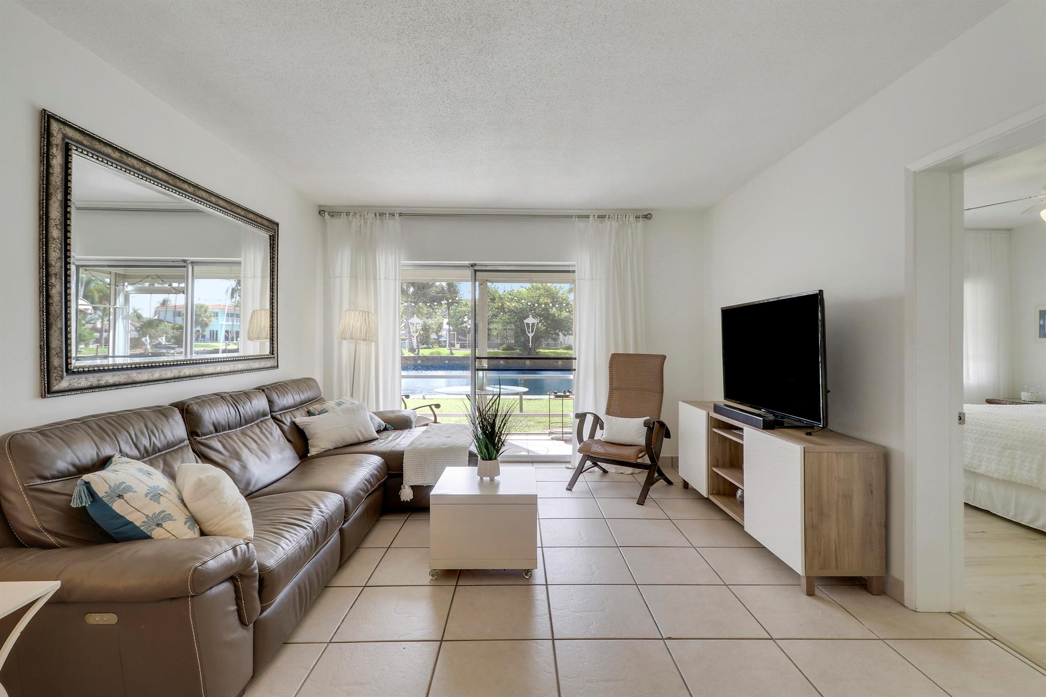 LAKESHORE LODGE CO-OP - Residential