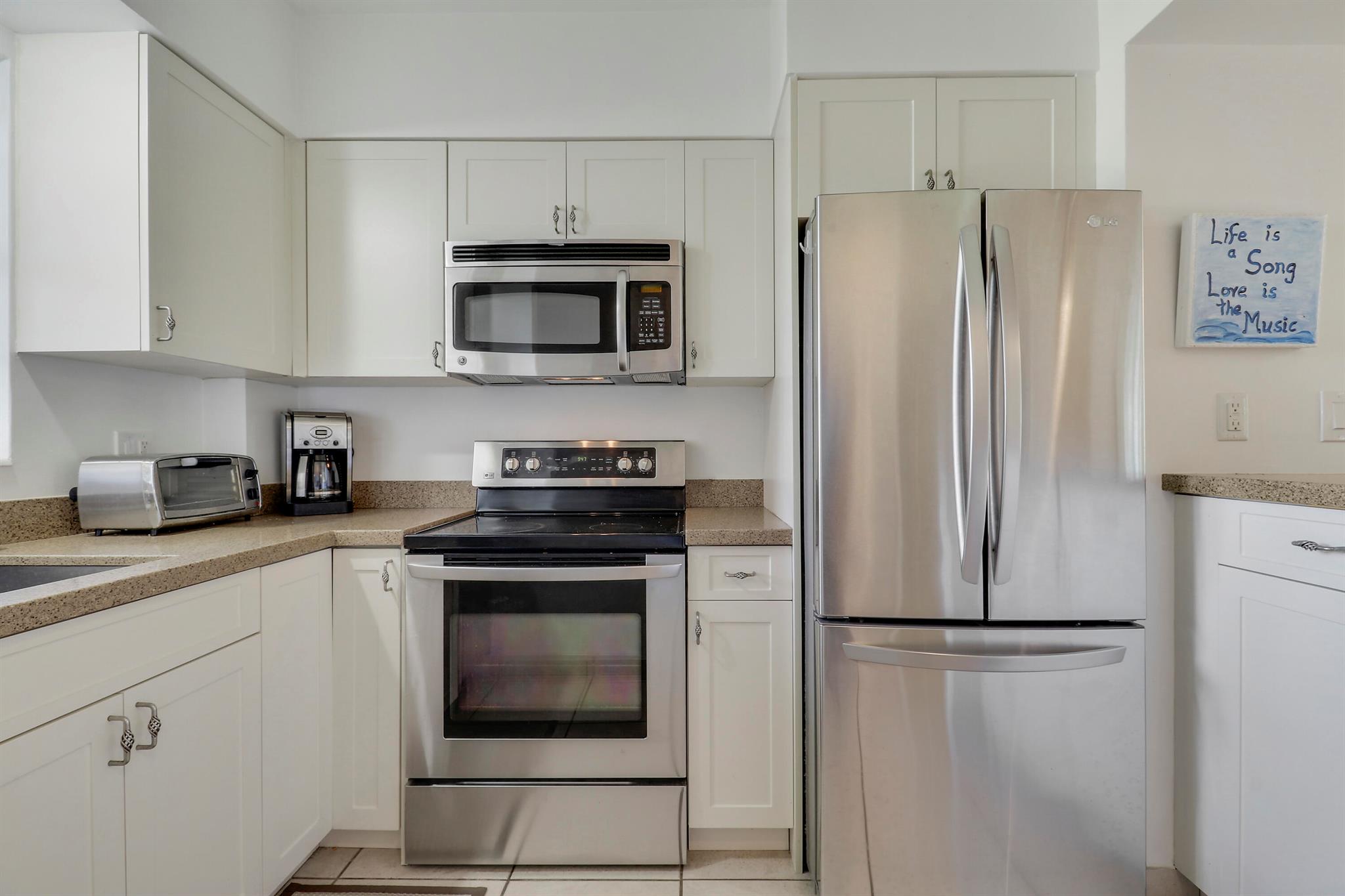 LAKESHORE LODGE CO-OP - Residential