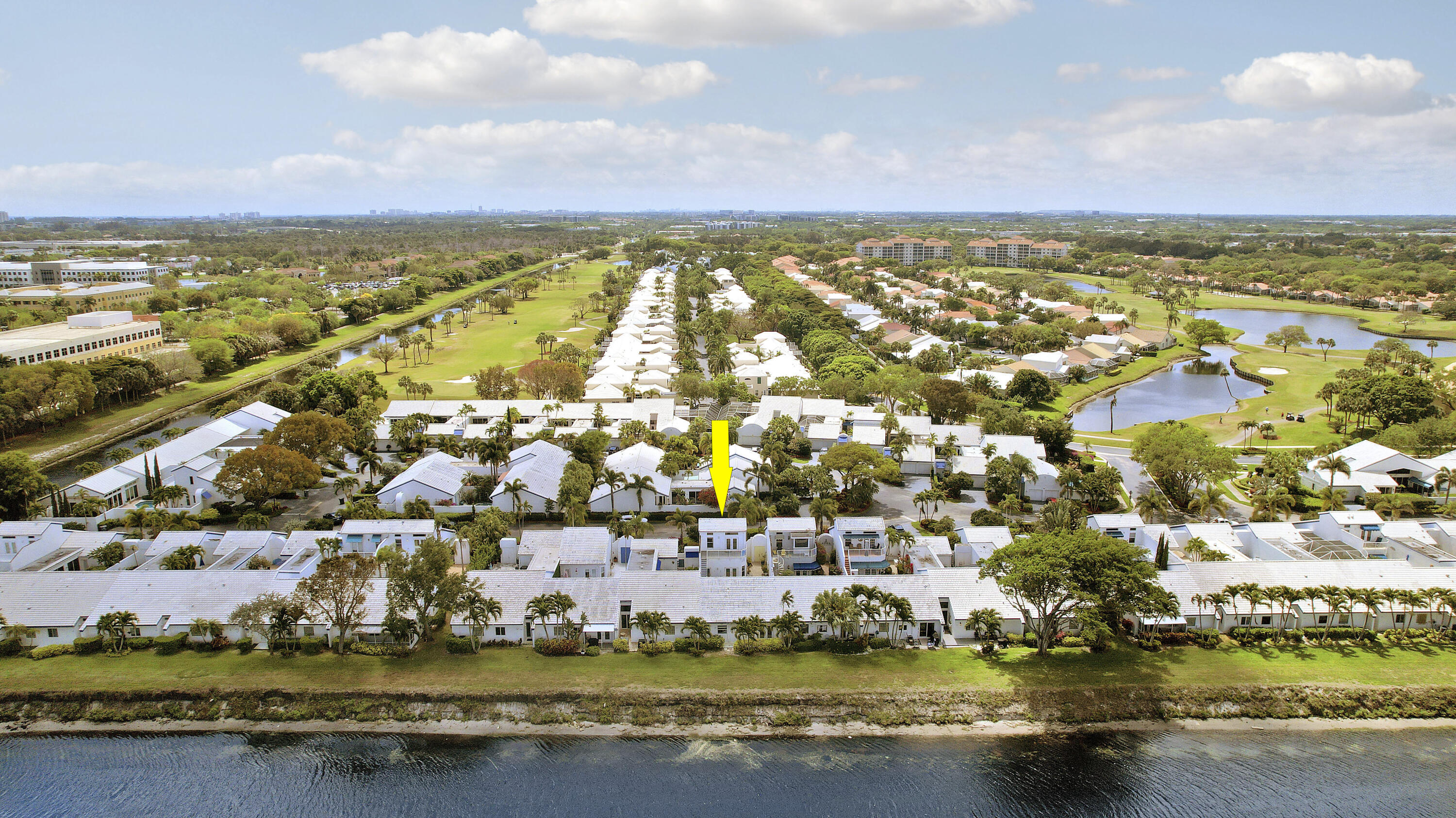 MYKONOS COURT OF BOCA GOLF & TENNIS CLUB - Residential