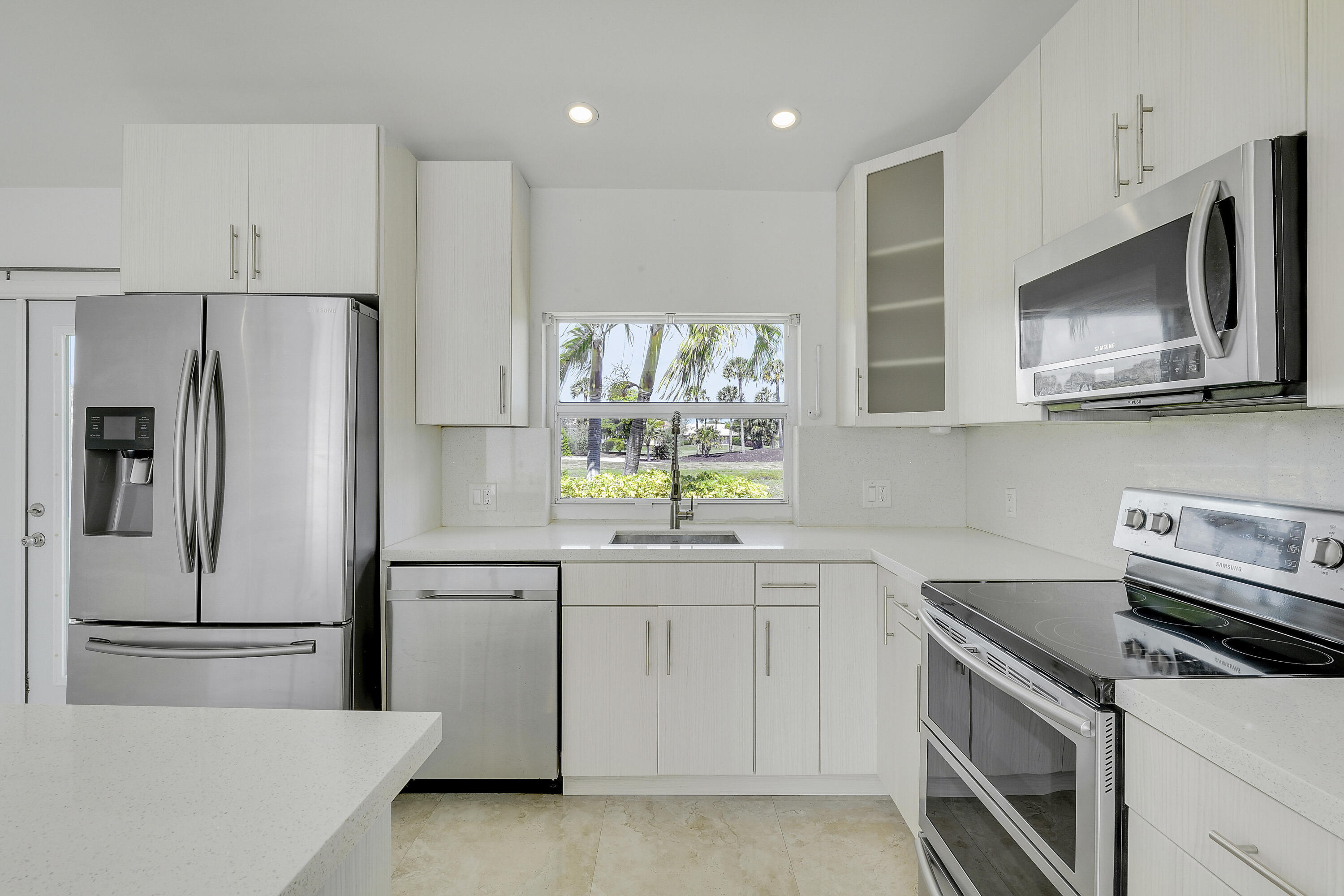 MYKONOS COURT OF BOCA GOLF & TENNIS CLUB - Residential