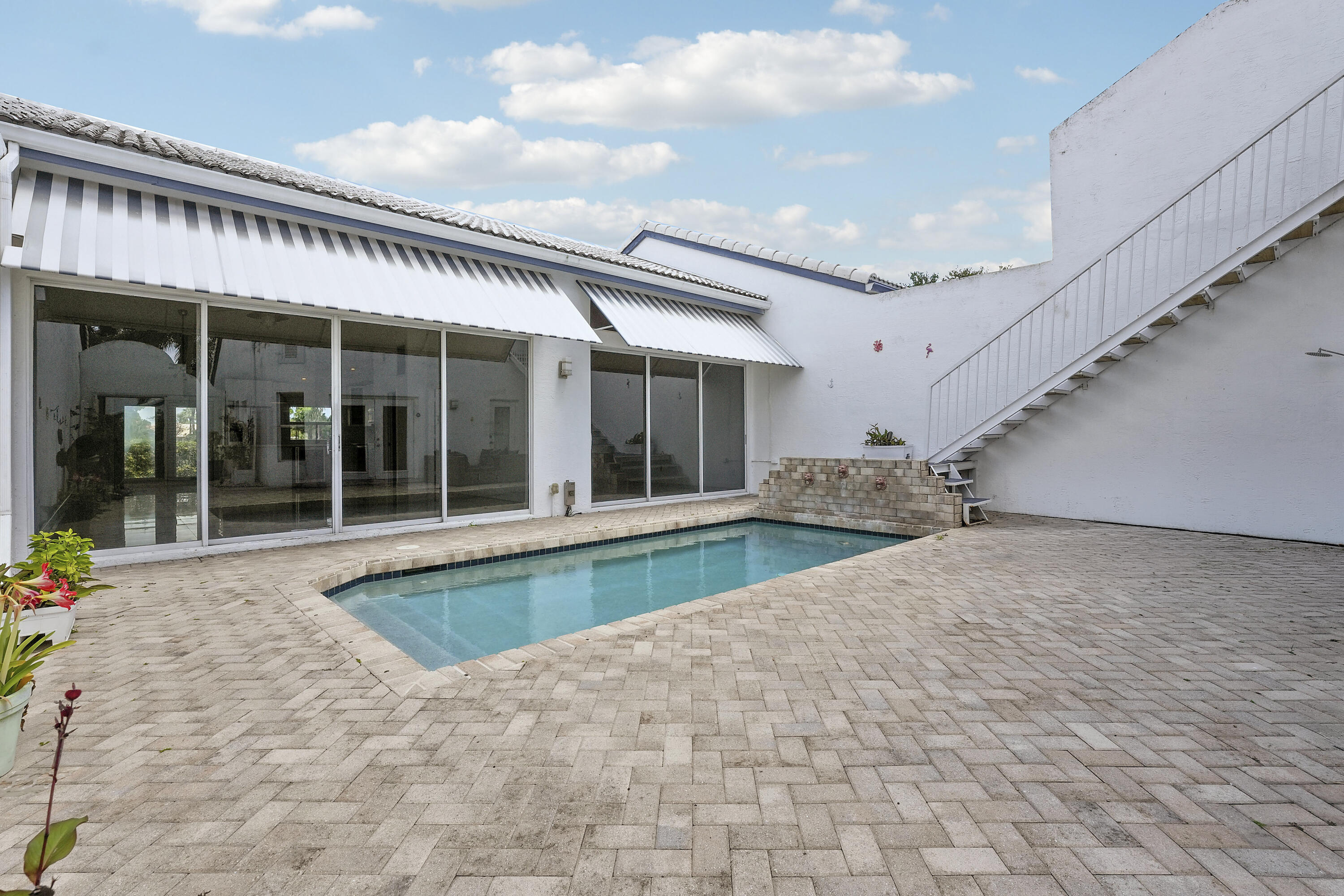 MYKONOS COURT OF BOCA GOLF & TENNIS CLUB - Residential