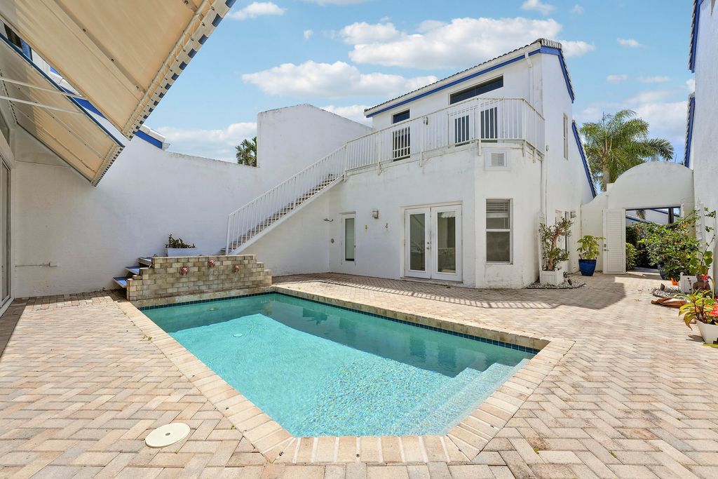 Photo of 3703 Mykonos Court, Boca Raton, FL 33487 (MLS # B26008729)