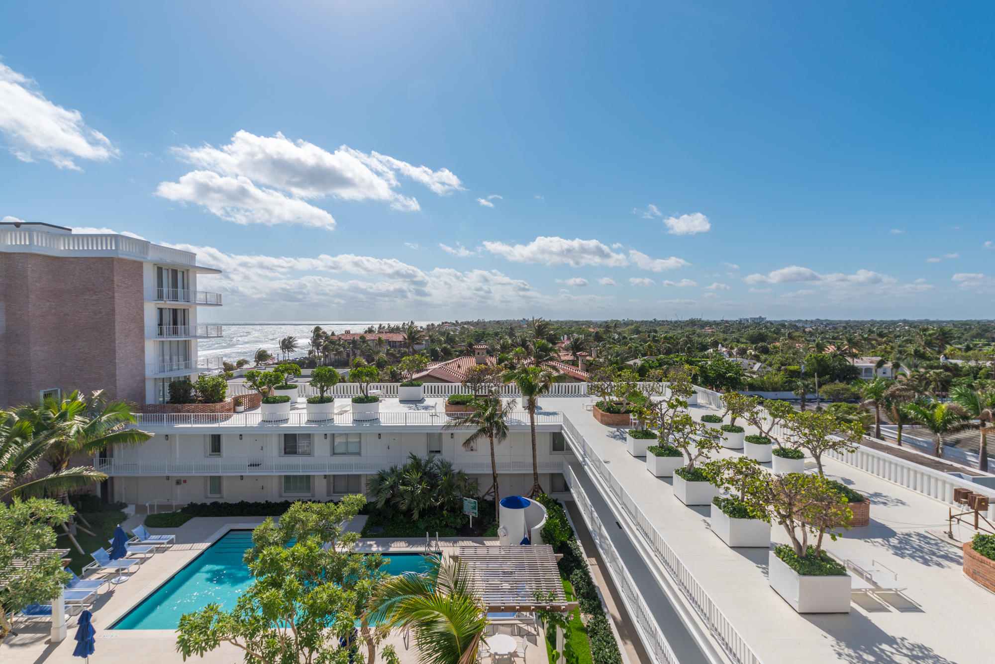 WINTHROP HOUSE COND DECL - Residential