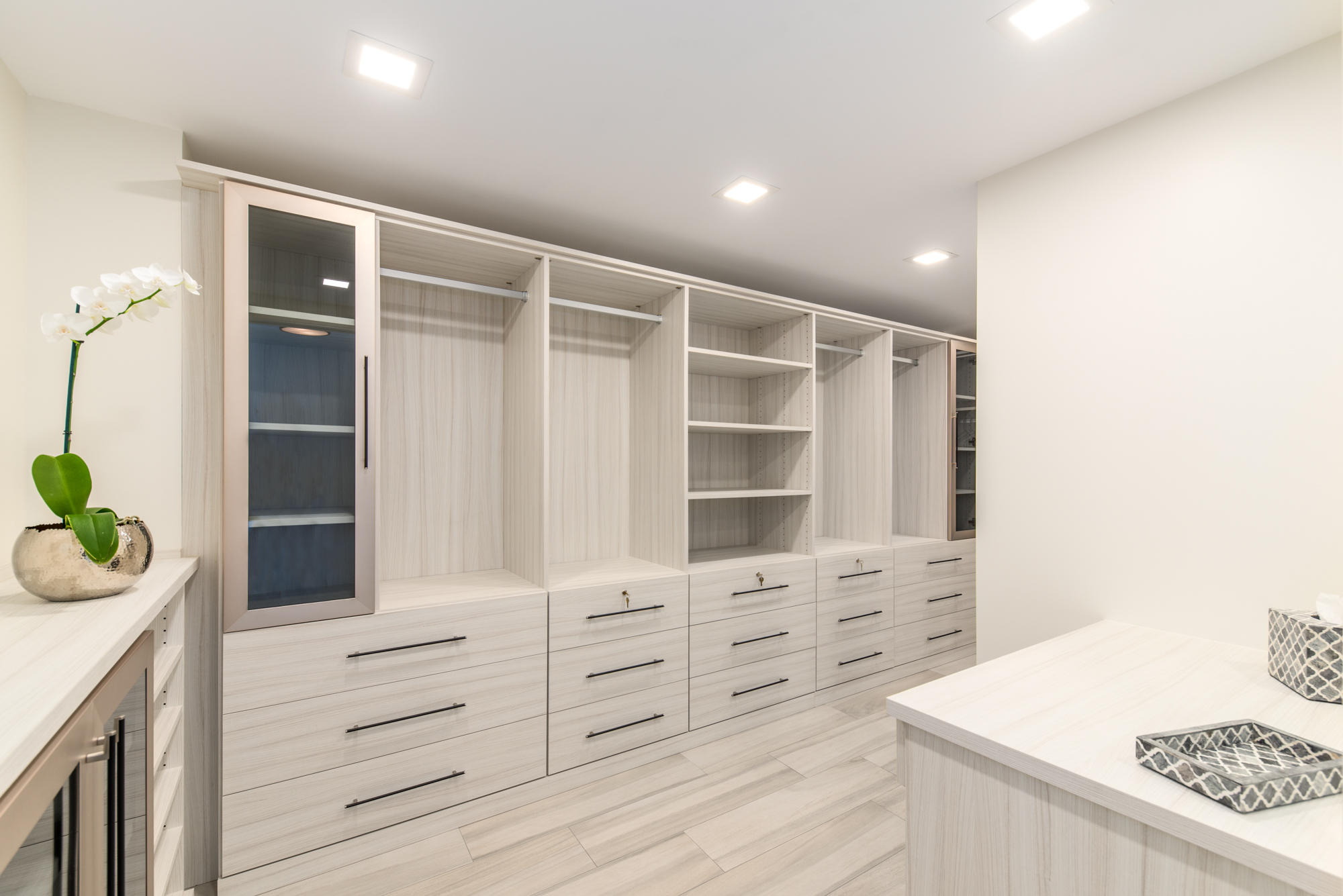 WINTHROP HOUSE COND DECL - Residential