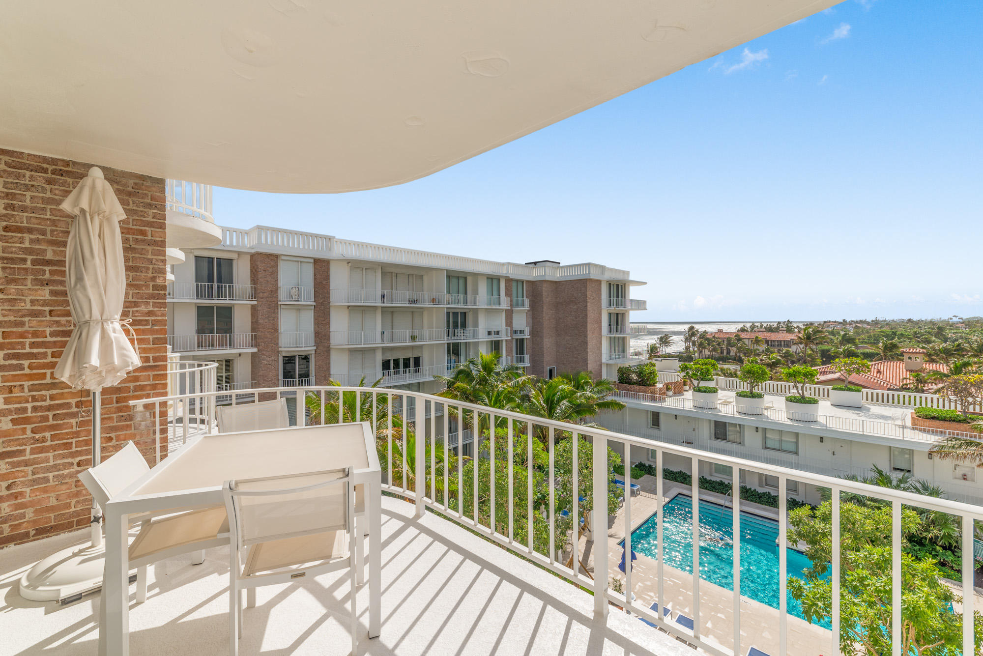 WINTHROP HOUSE COND DECL - Residential