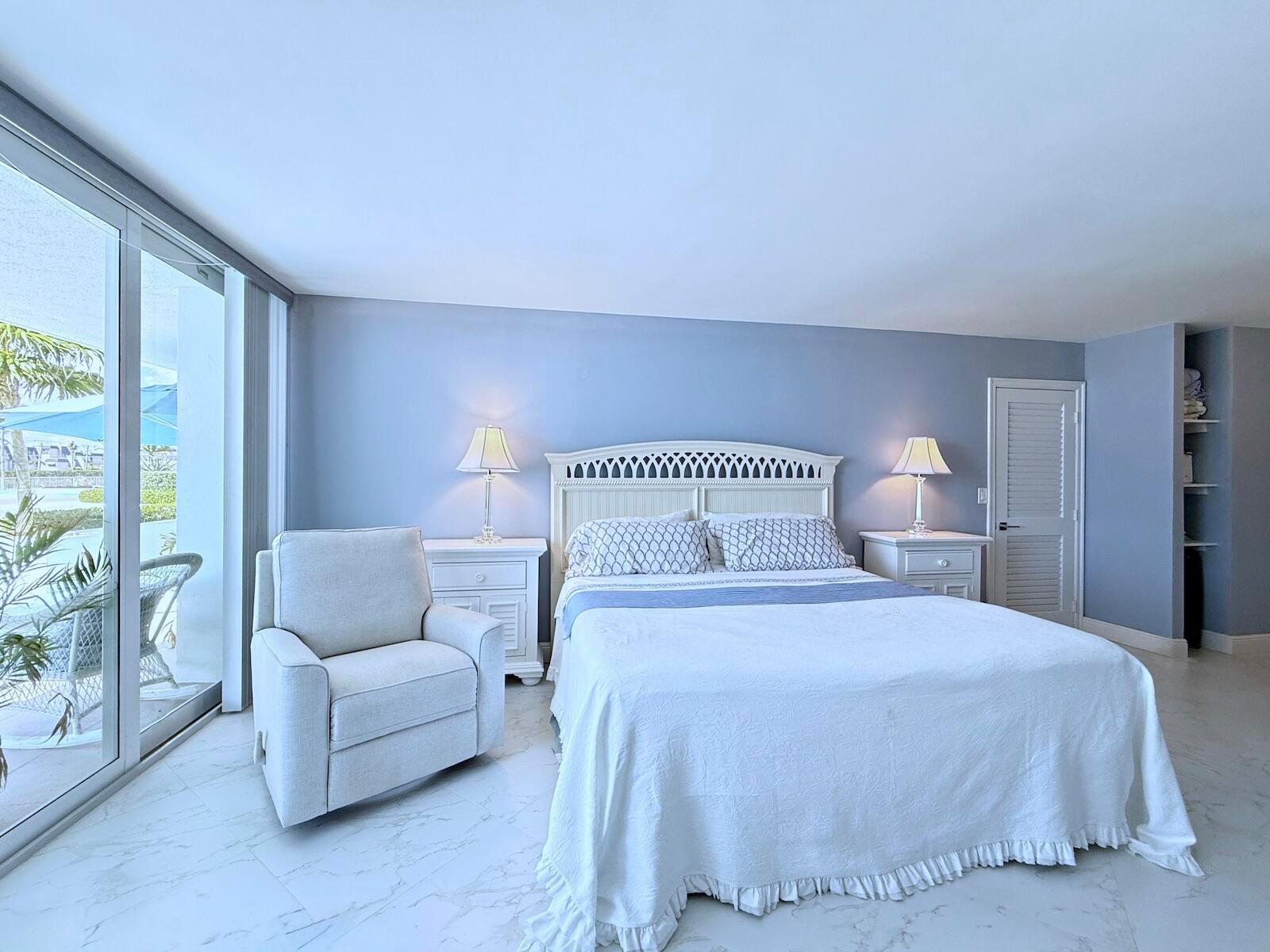 BARCLAY CONDO - Residential Lease