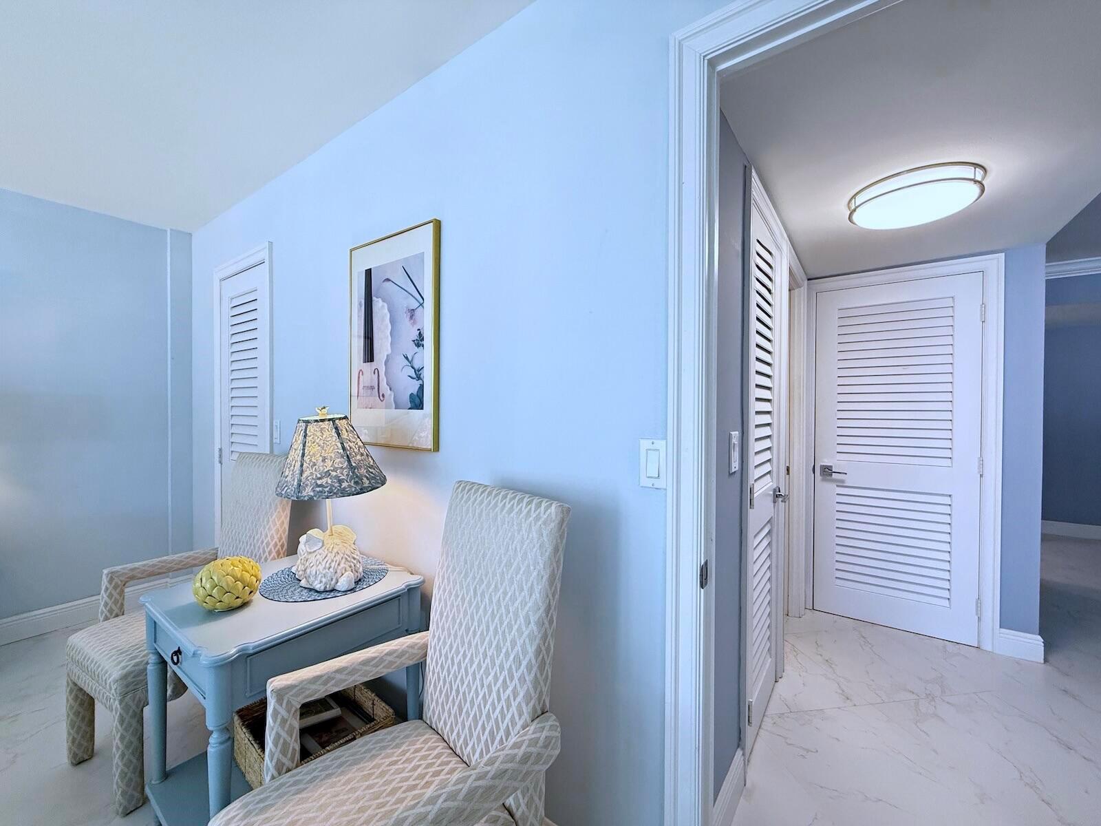 BARCLAY CONDO - Residential Lease