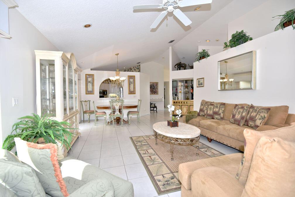 CANTERBURY AT PGA NATIONAL - Residential