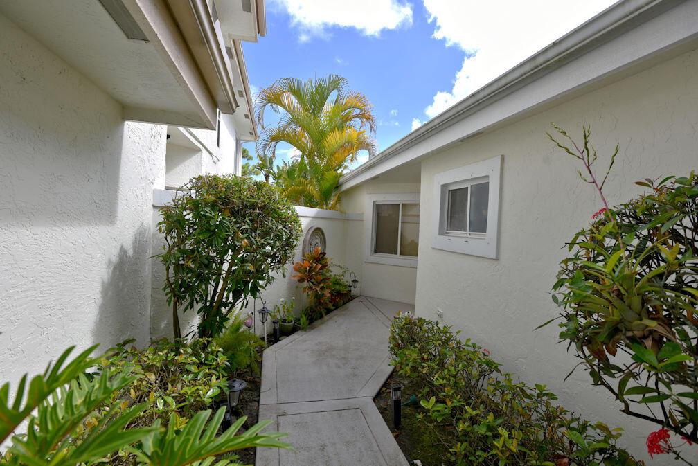 CANTERBURY AT PGA NATIONAL - Residential