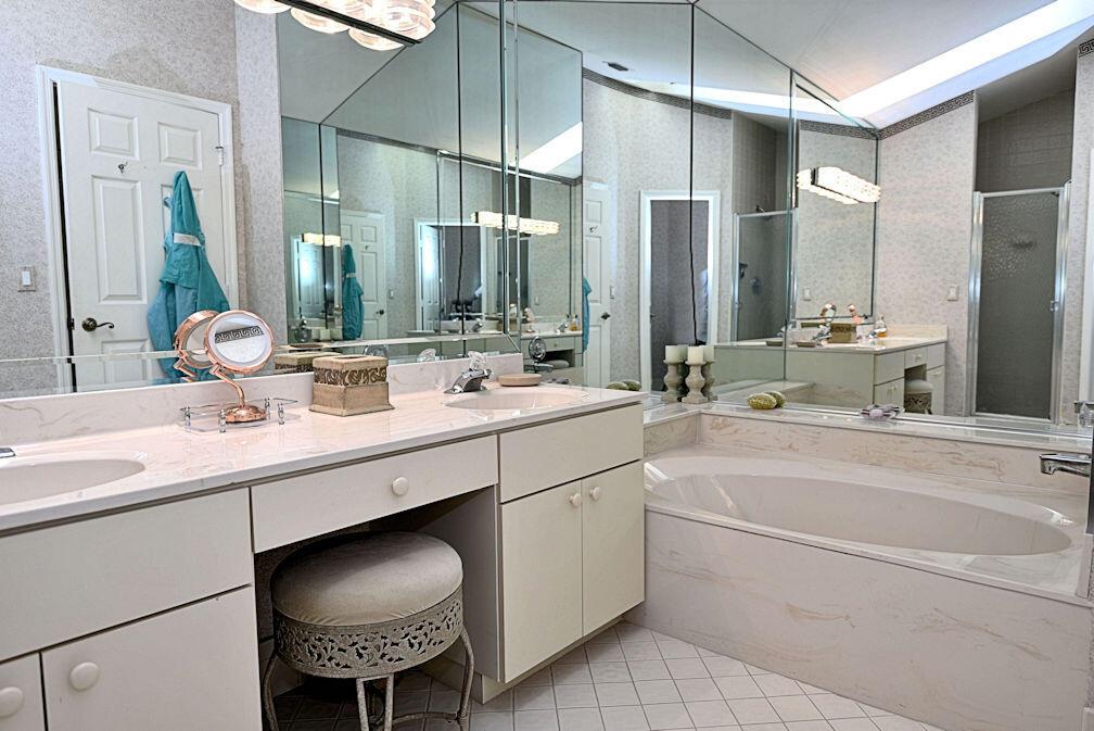 CANTERBURY AT PGA NATIONAL - Residential