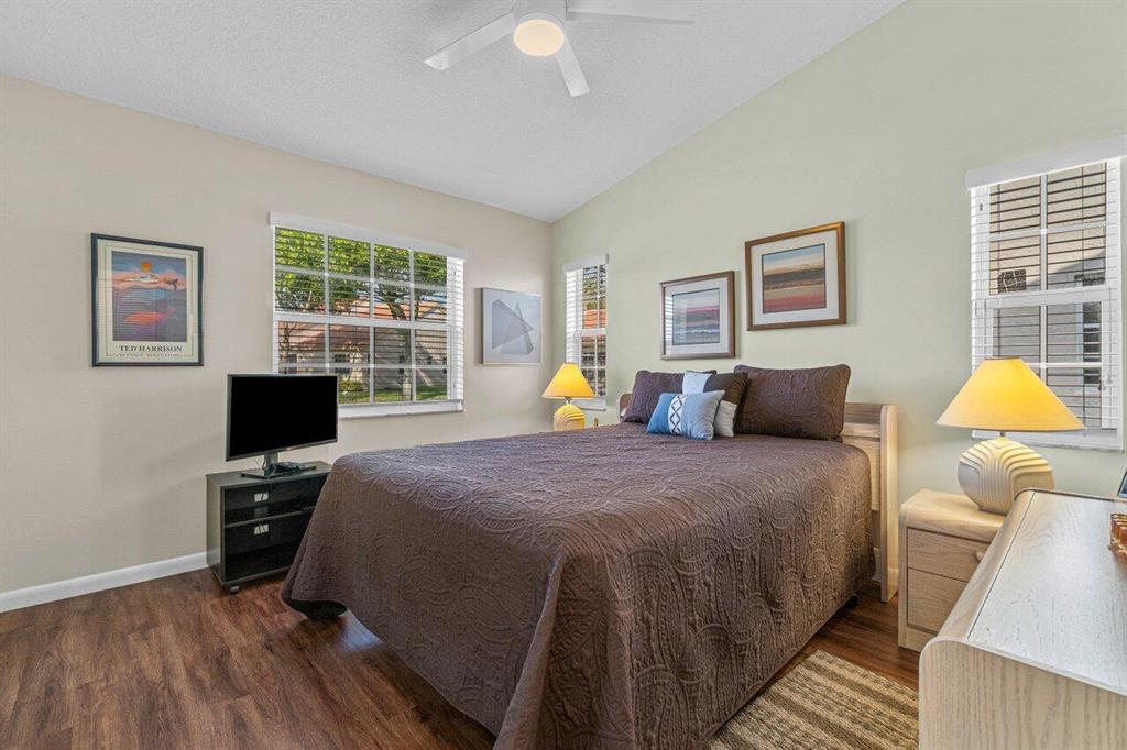 EMERALD POINTE 2 - Residential