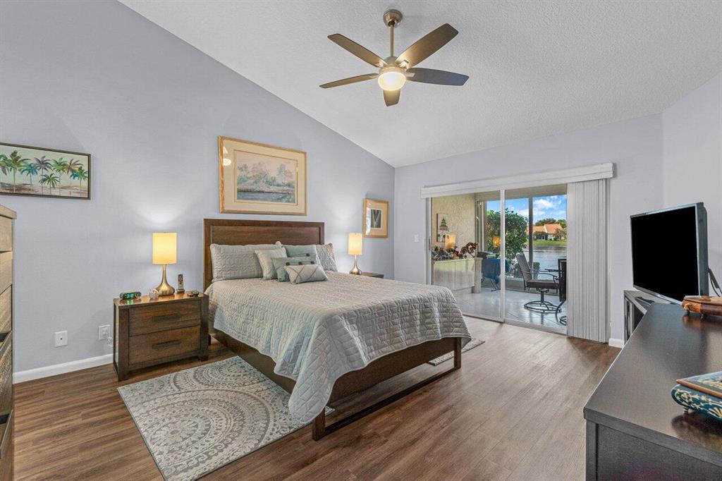 EMERALD POINTE 2 - Residential