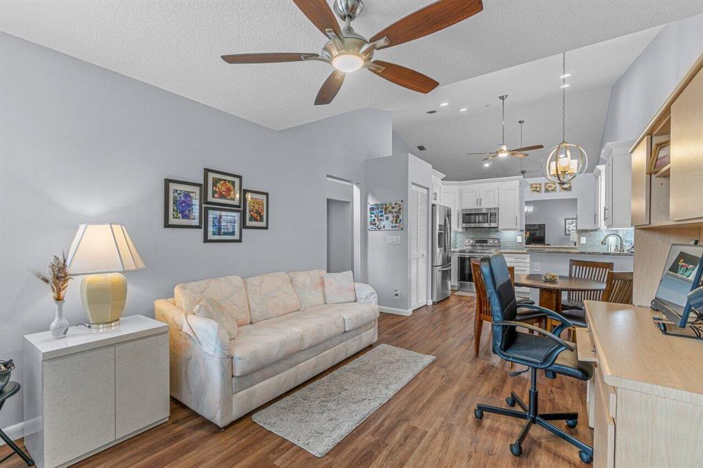 EMERALD POINTE 2 - Residential