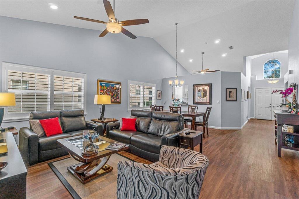 EMERALD POINTE 2 - Residential