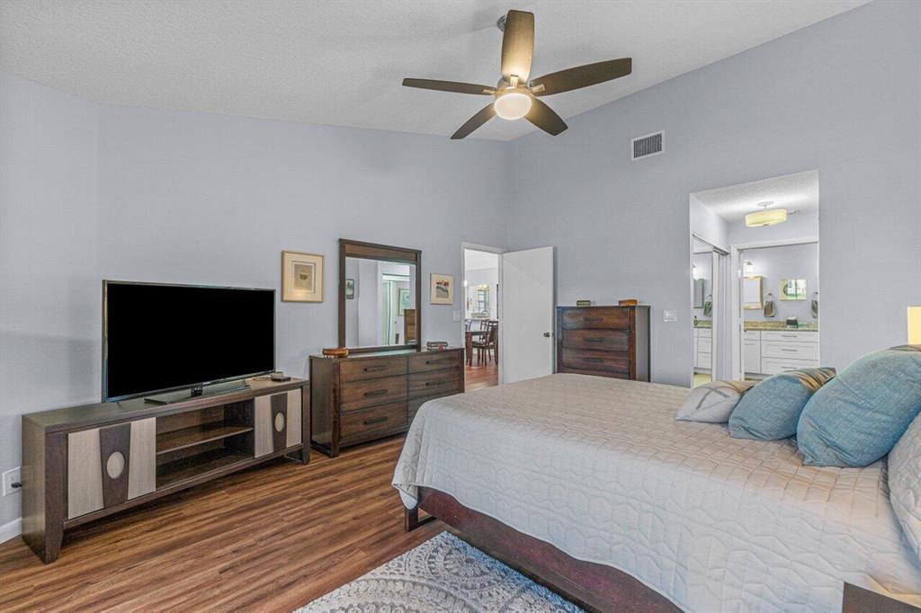 EMERALD POINTE 2 - Residential