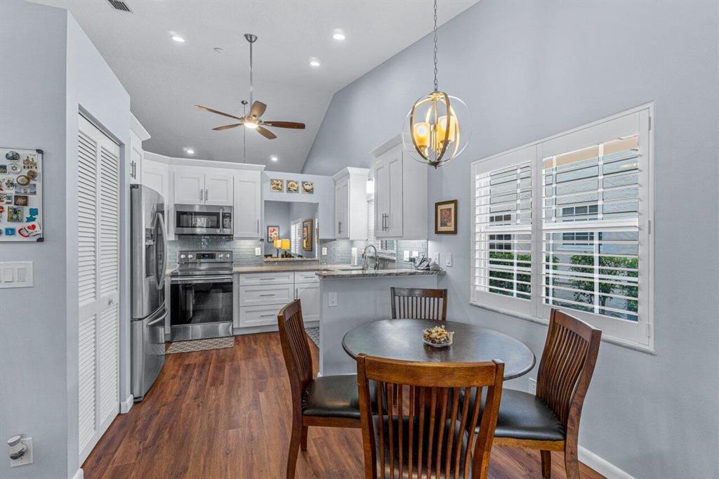 EMERALD POINTE 2 - Residential