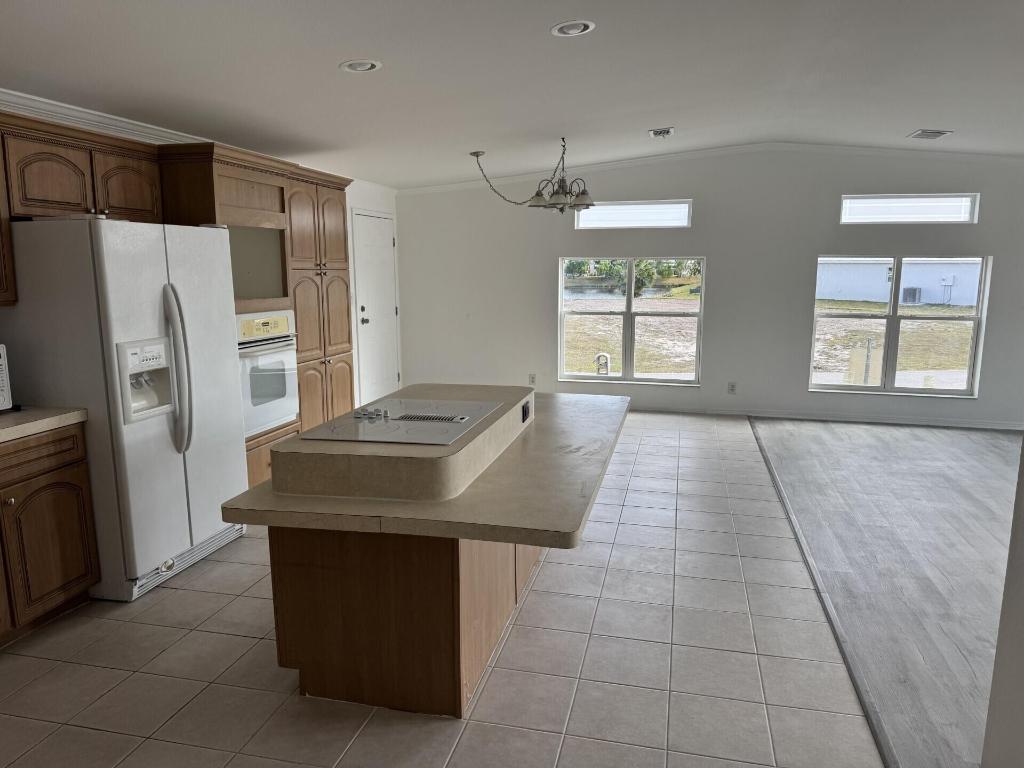 Spanish Lakes Country Club Village - Residential