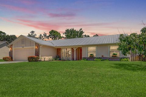 A home in Port Saint Lucie