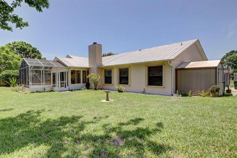 A home in Port Saint Lucie