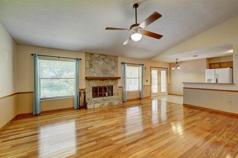 A home in Port Saint Lucie