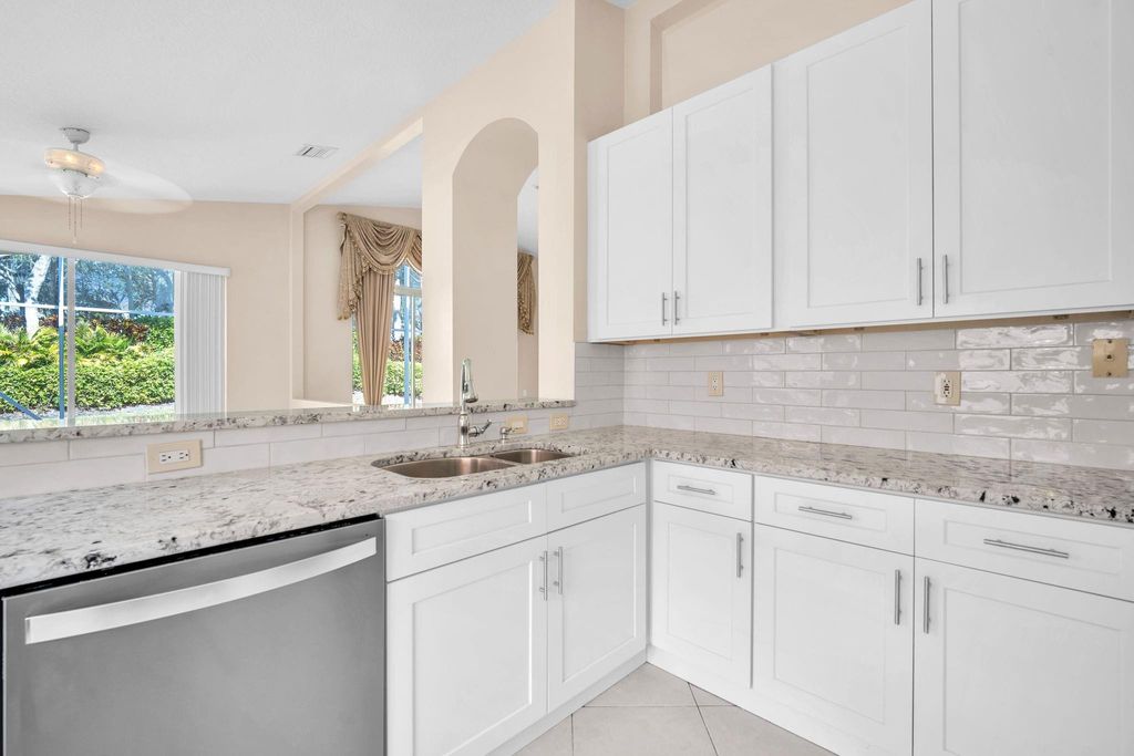 Photo of 5065 Glenville Drive, Boynton Beach, FL 33437 (MLS # F10554379)