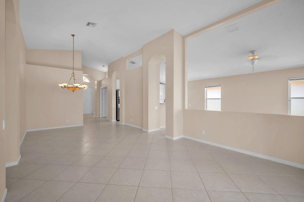 Photo of 5065 Glenville Drive, Boynton Beach, FL 33437 (MLS # F10554379)