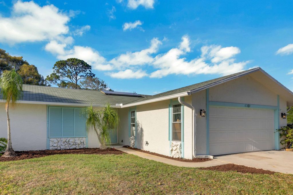 Photo of 6309 SE Poinciana Lane, Hobe Sound, FL 33455 (MLS # R10990240)