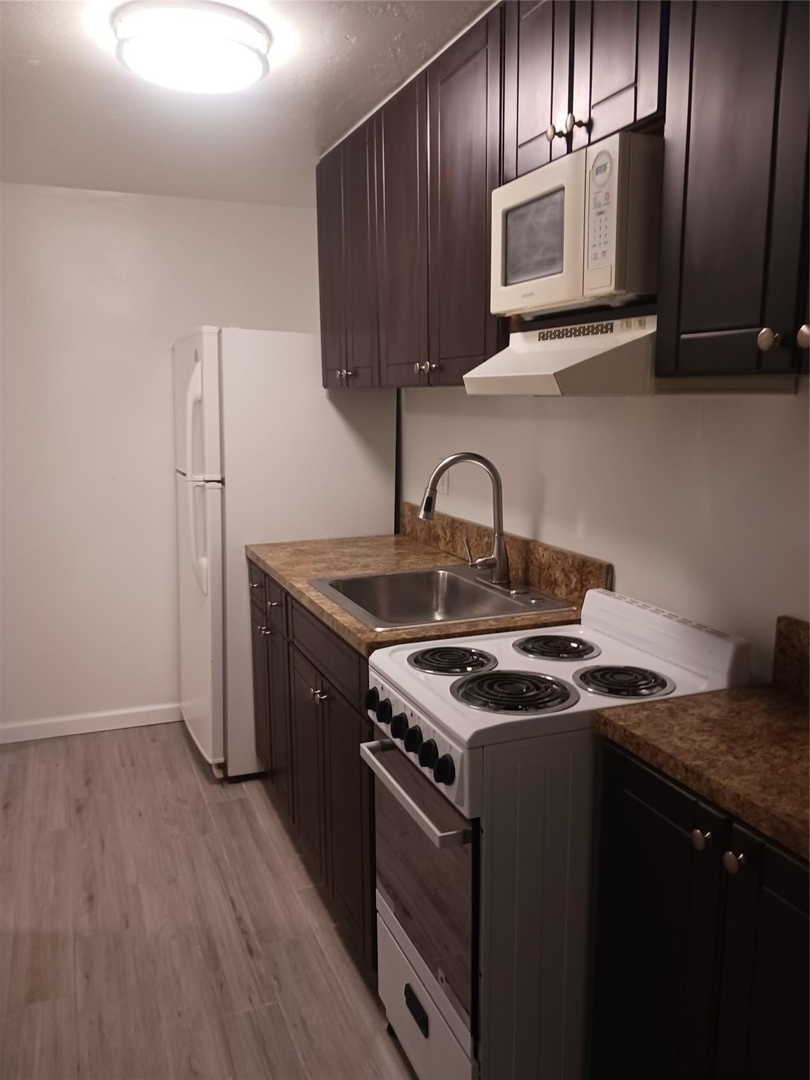 24 SW 13th St