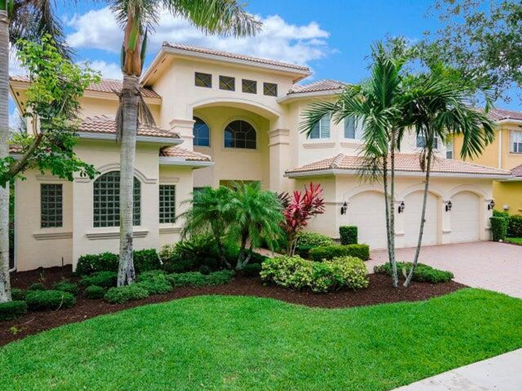 Photo of 11812 Windmill Lake Drive, Boynton Beach, FL 33473 (MLS # R11130390)