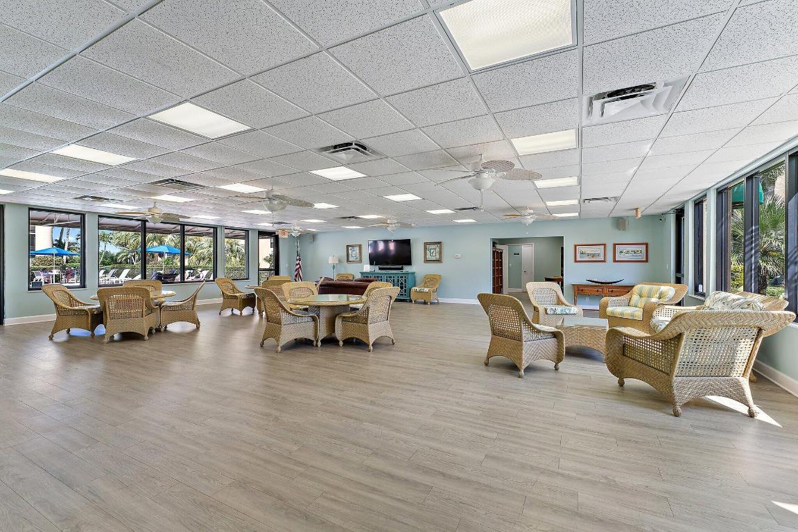 FAIRWINDS COVE CONDO - Residential