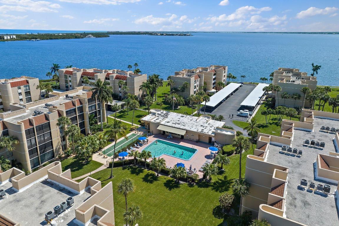 FAIRWINDS COVE CONDO - Residential