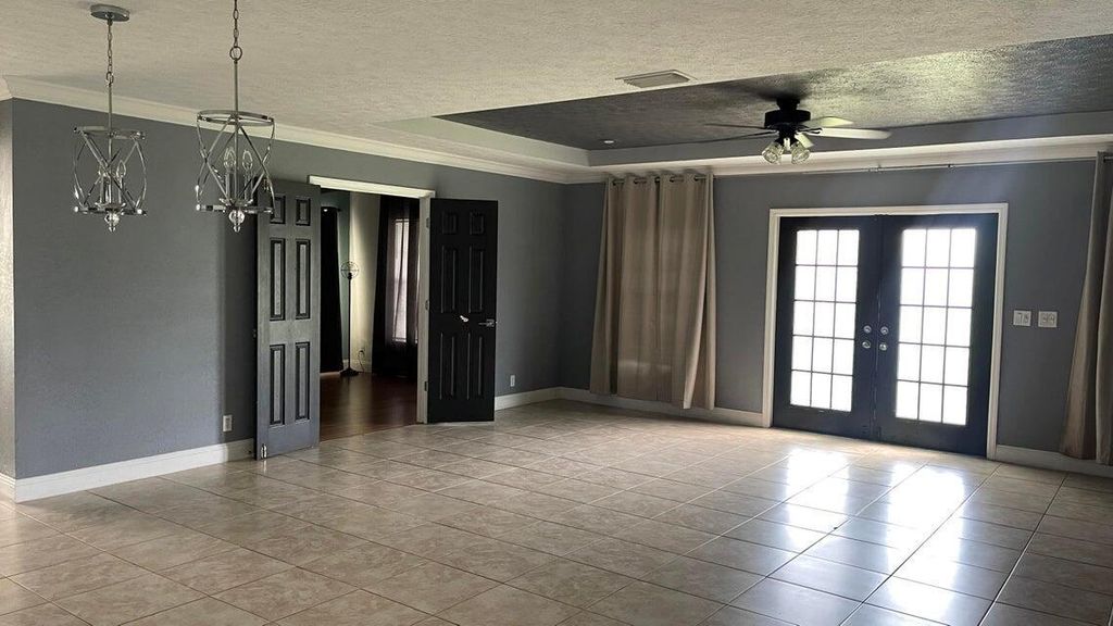 Photo of 461 SE Skipper Lane, Port Saint Lucie, FL 34983 (MLS # R11030848)