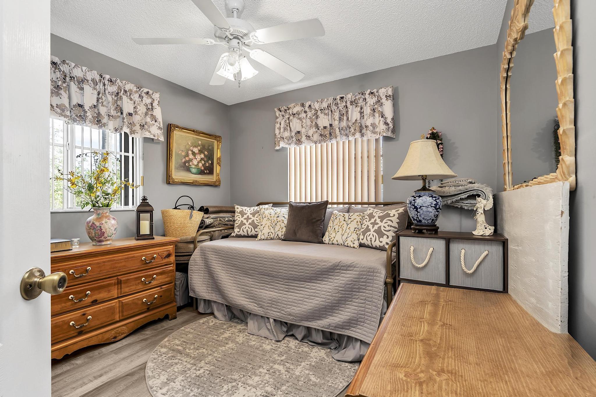 PASEOS AT MIAMI LAKES - Residential