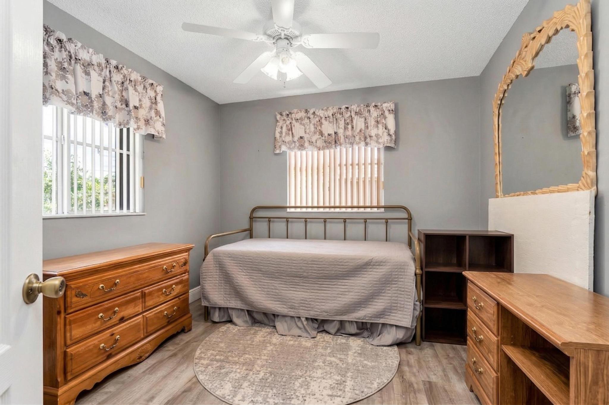 PASEOS AT MIAMI LAKES - Residential