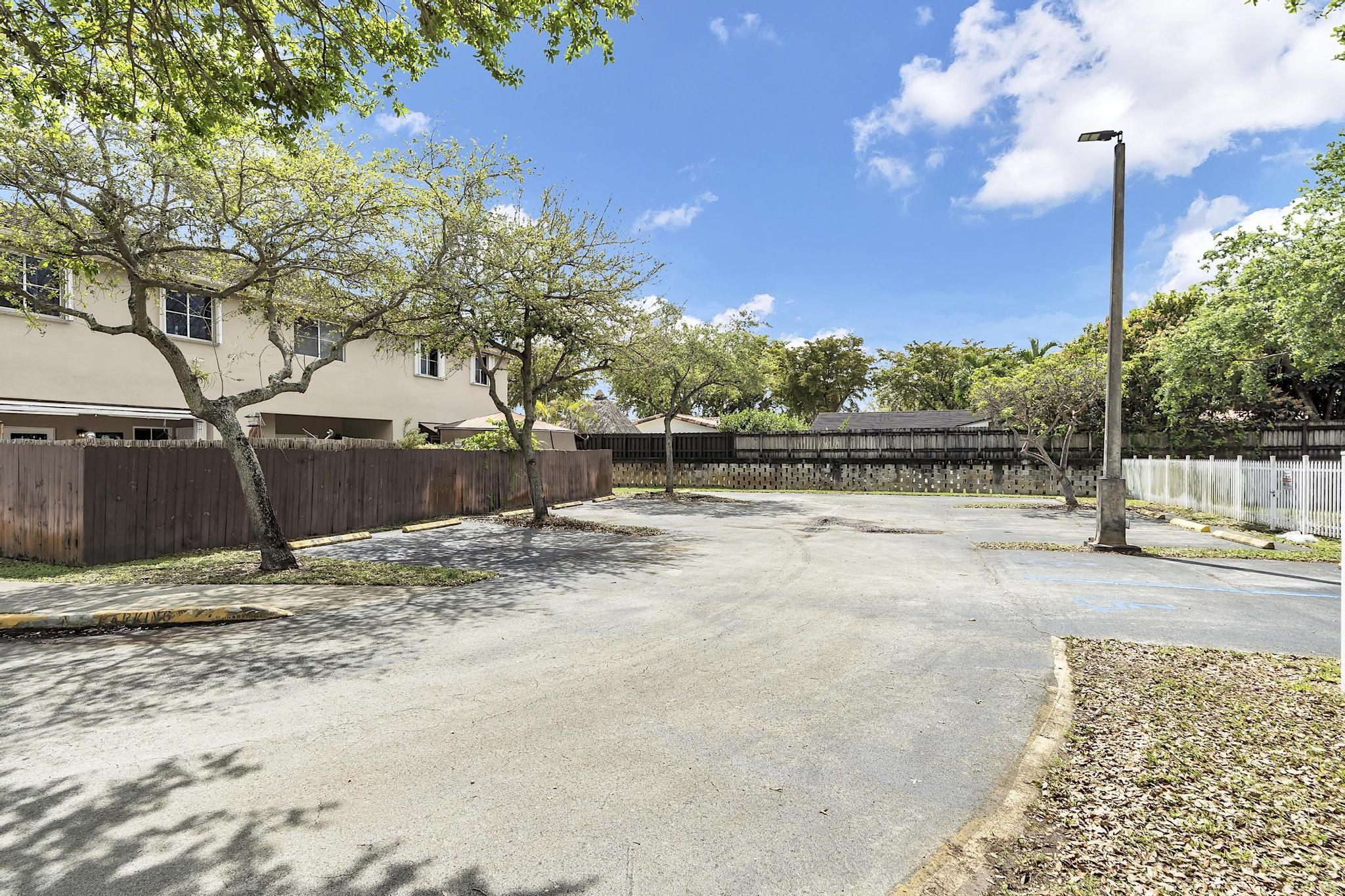 PASEOS AT MIAMI LAKES - Residential