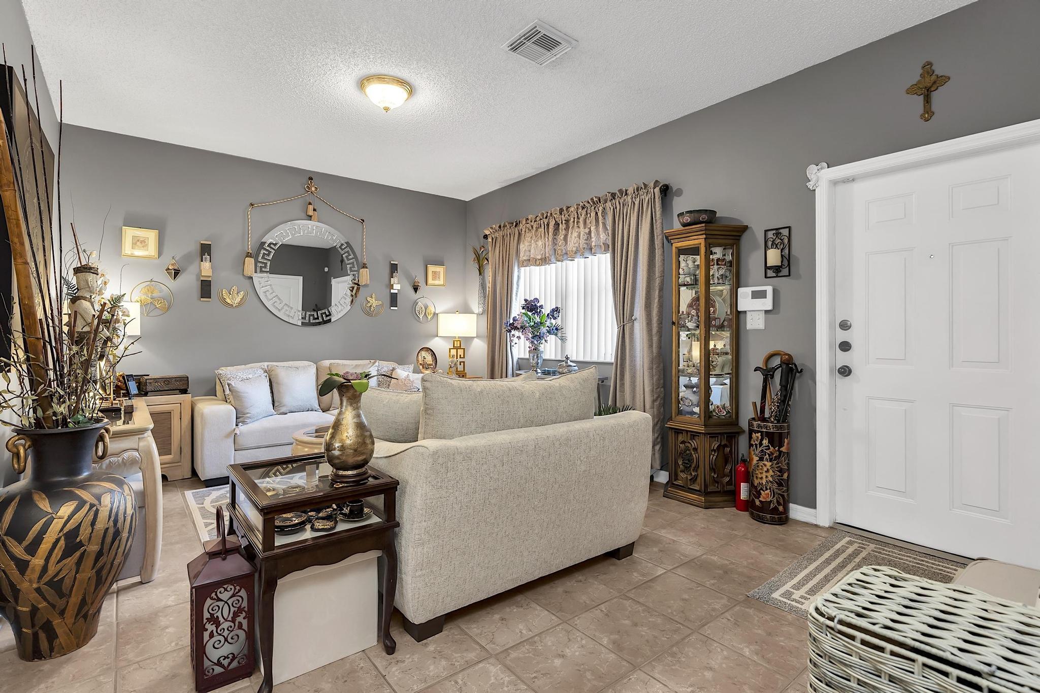 PASEOS AT MIAMI LAKES - Residential