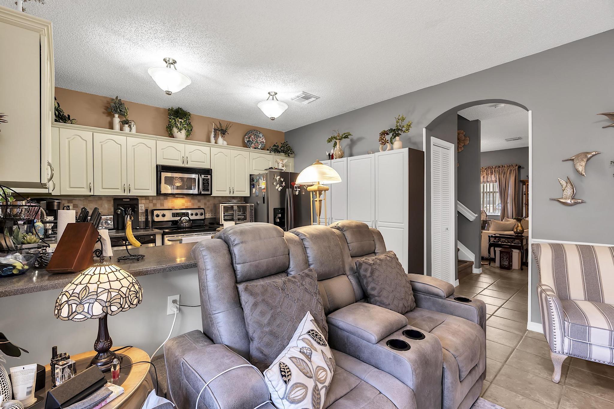 PASEOS AT MIAMI LAKES - Residential