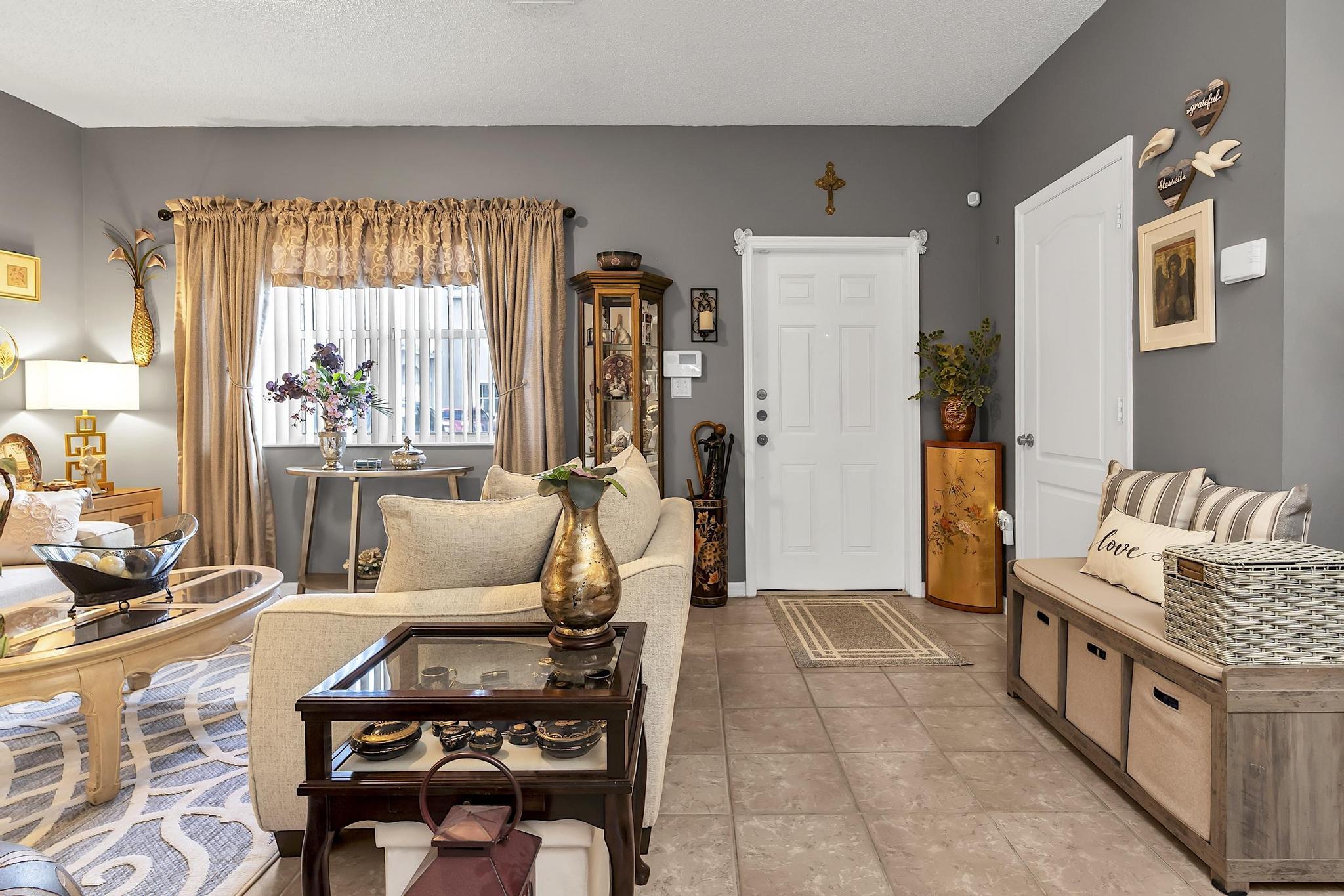 PASEOS AT MIAMI LAKES - Residential