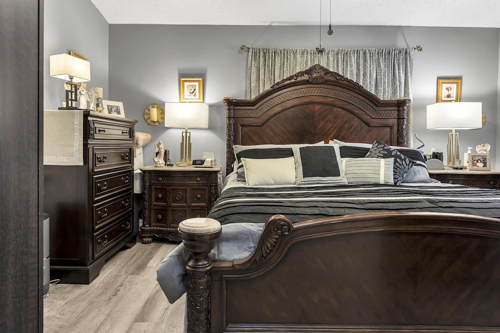 PASEOS AT MIAMI LAKES - Residential