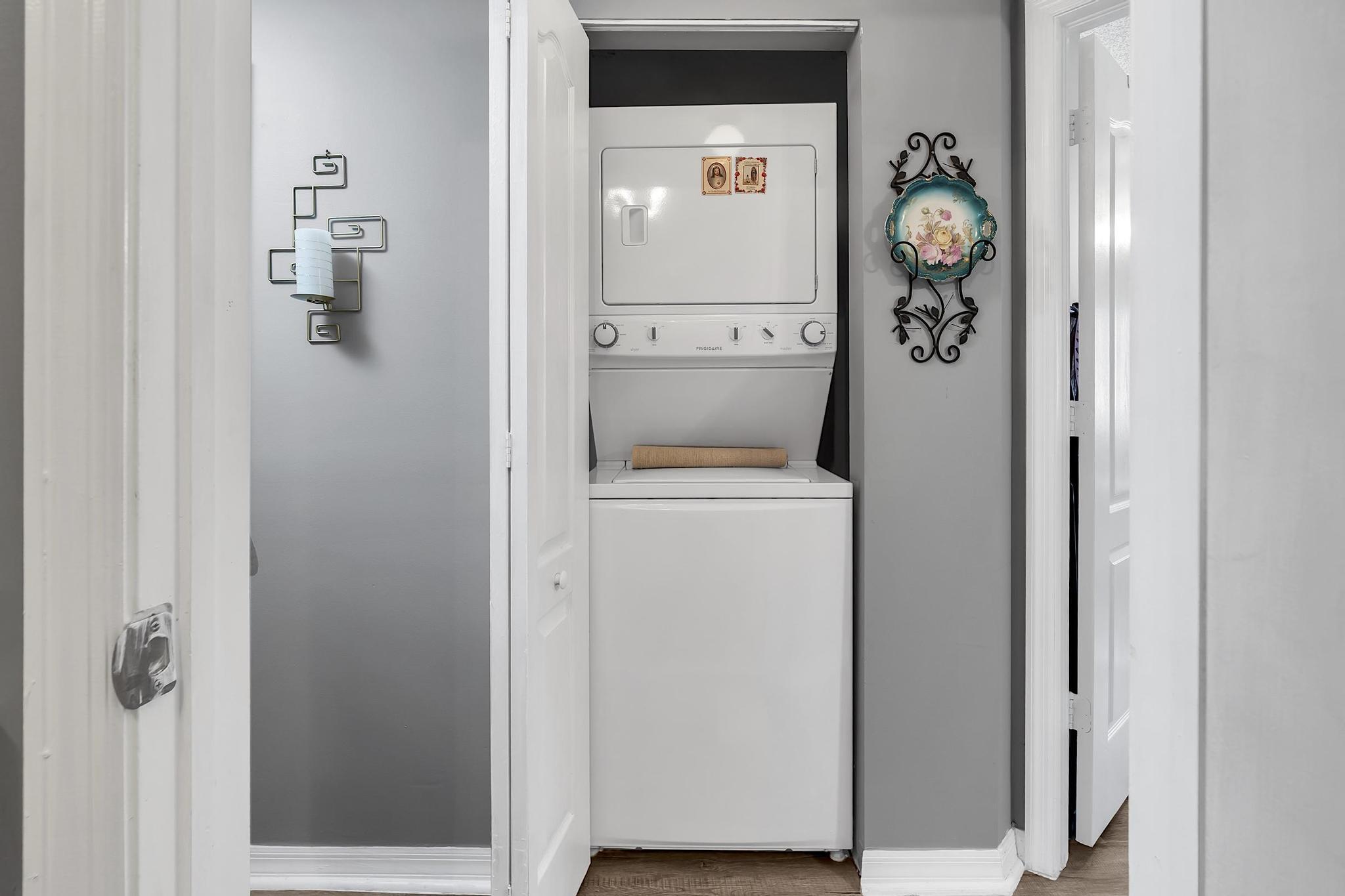 PASEOS AT MIAMI LAKES - Residential