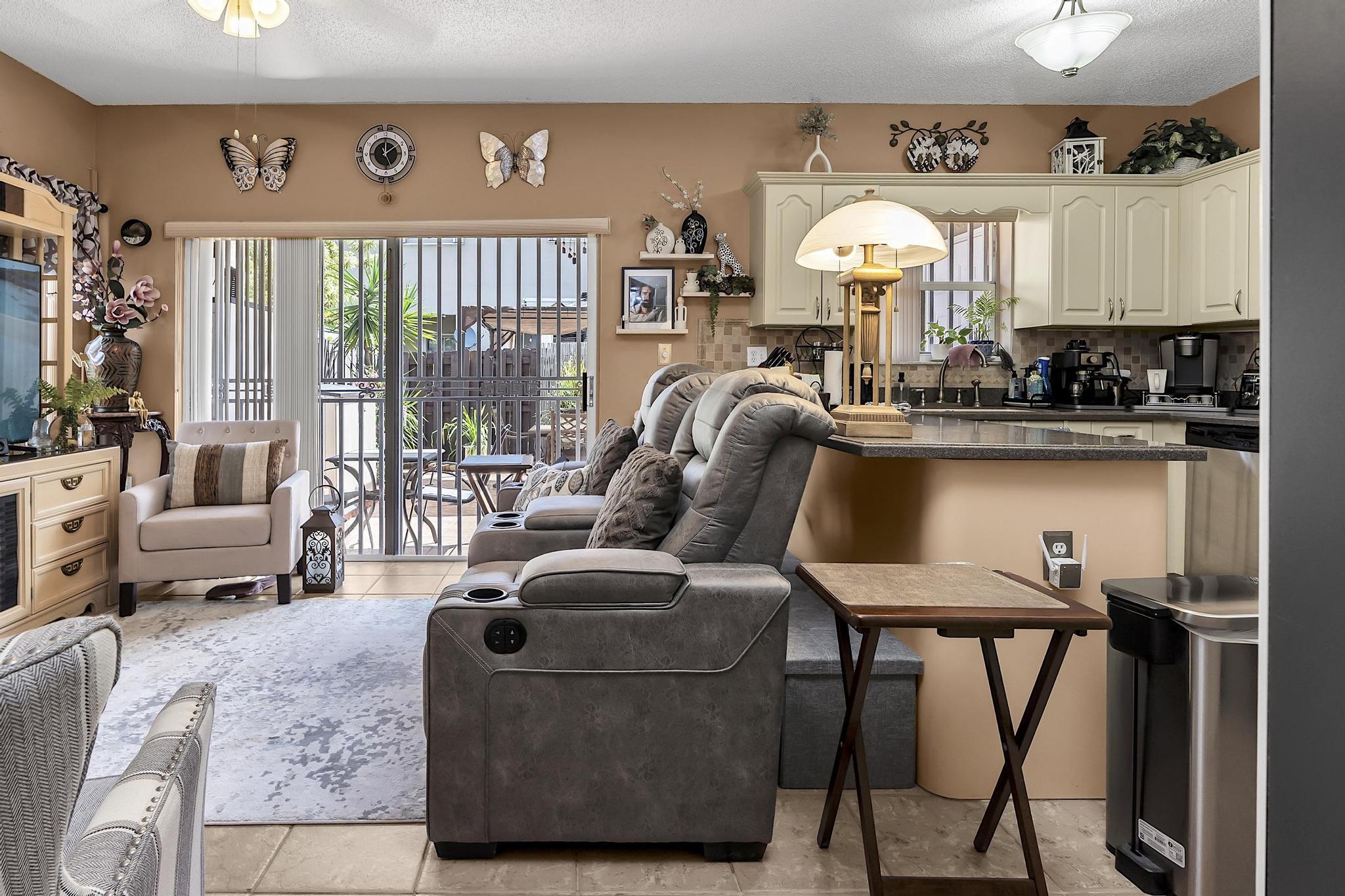 PASEOS AT MIAMI LAKES - Residential