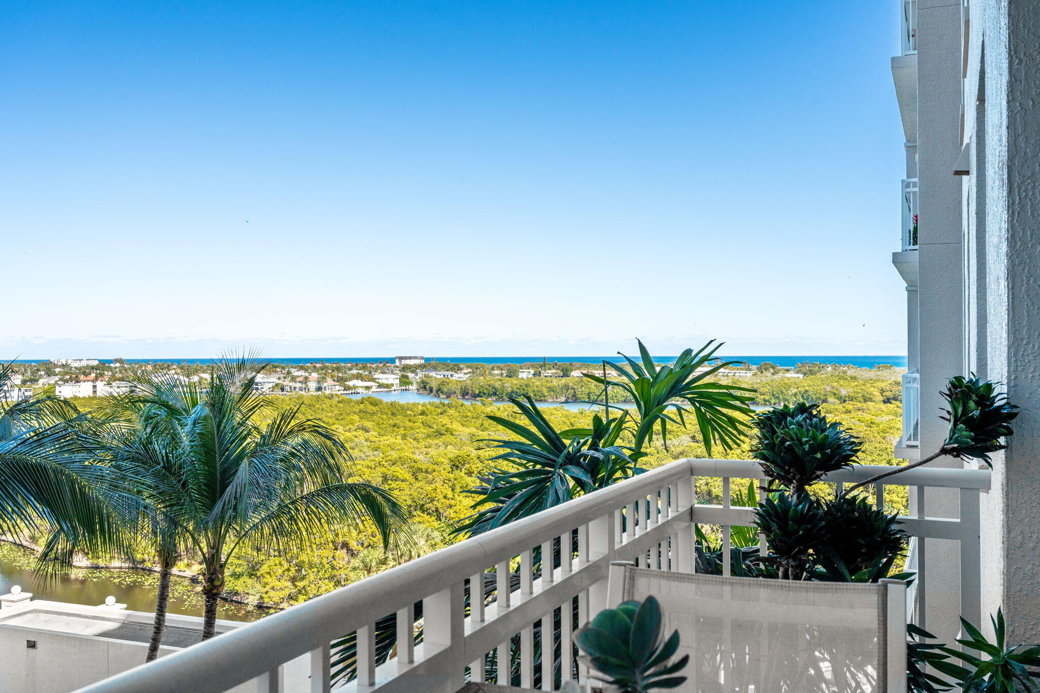 350 N Federal Highway 810