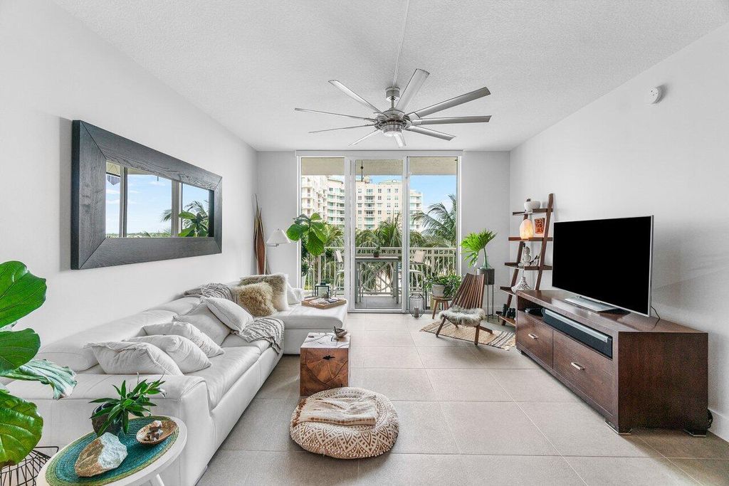 Photo of 350 N Federal Highway #810, Boynton Beach, FL 33435 (MLS # R11159400)