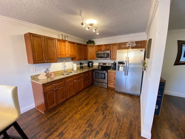 FOREST LAKES - Residential